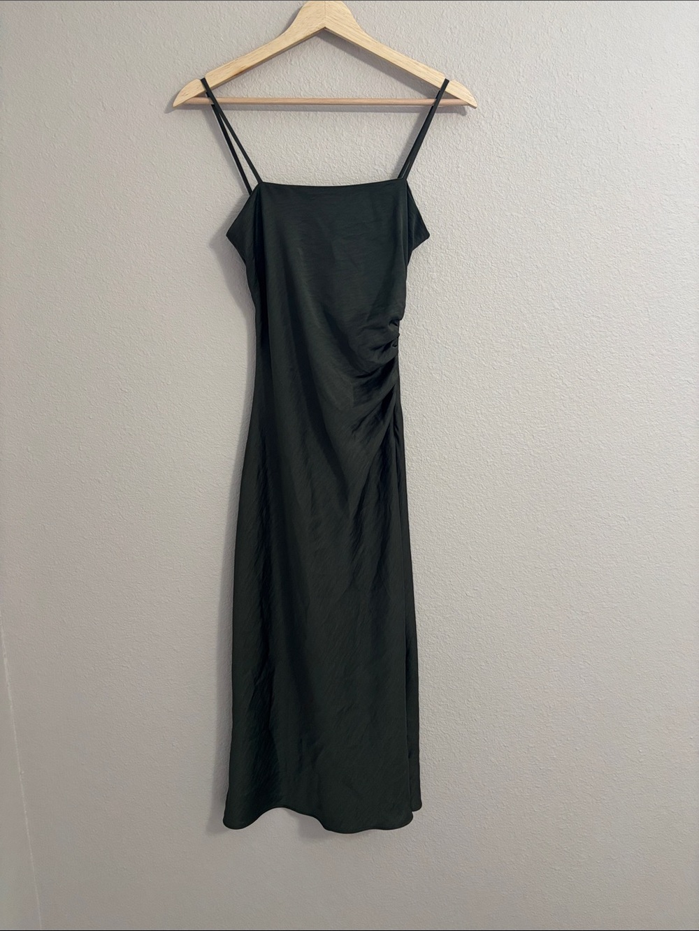 Zara Satin Midi Slip Dress Ruched Side Spaghetti Straps Emerald Green Size XS - Picture 4 of 14